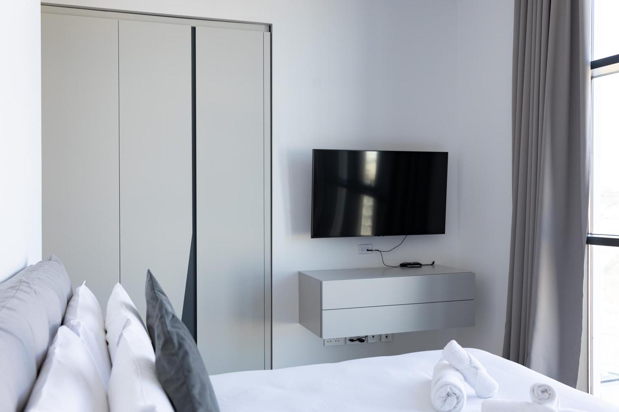 Modern Apartment In The Center Of St Julians By Arcobnb St. Julian's Exteriör bild