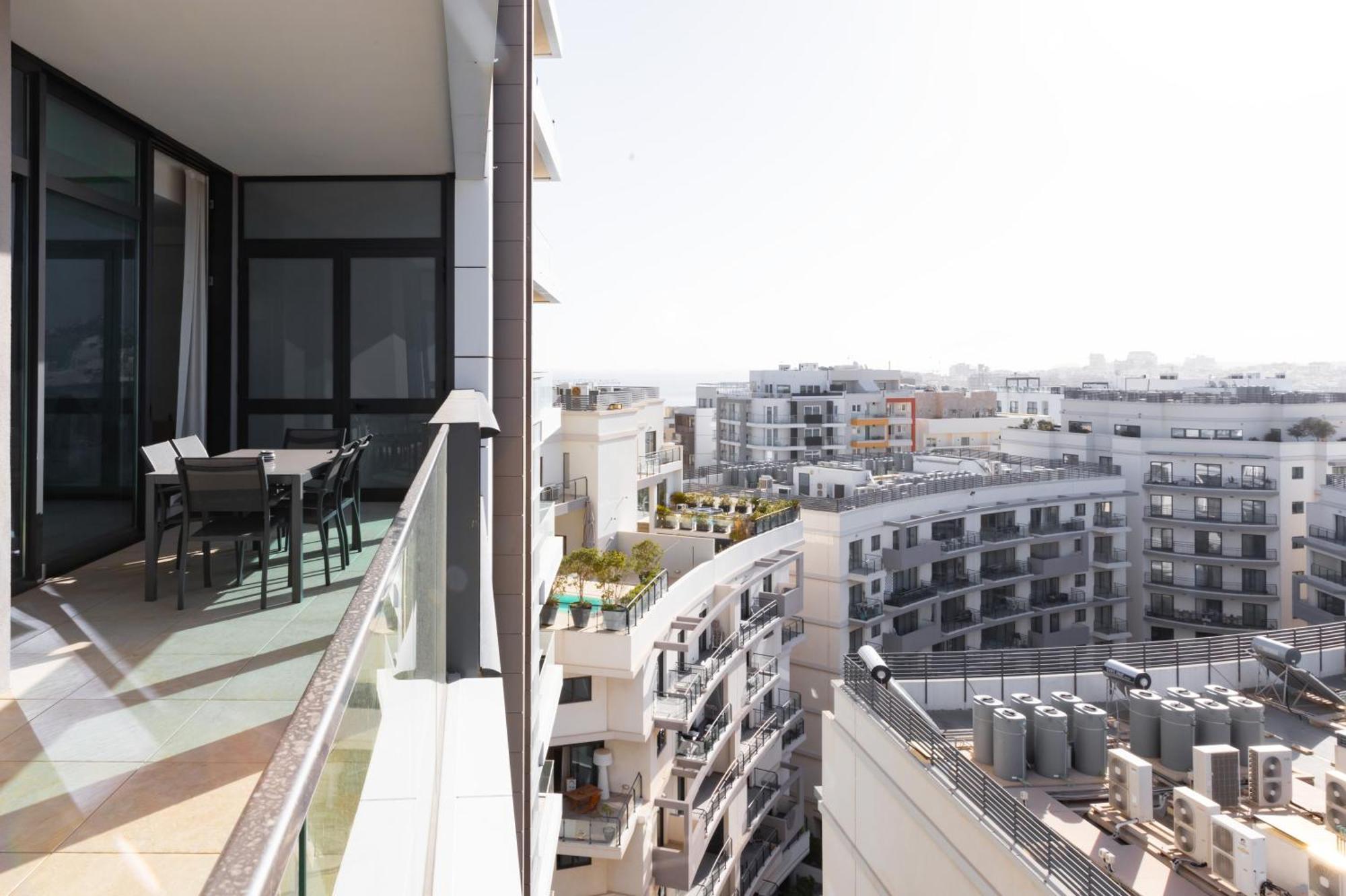 Modern Apartment In The Center Of St Julians By Arcobnb St. Julian's Exteriör bild